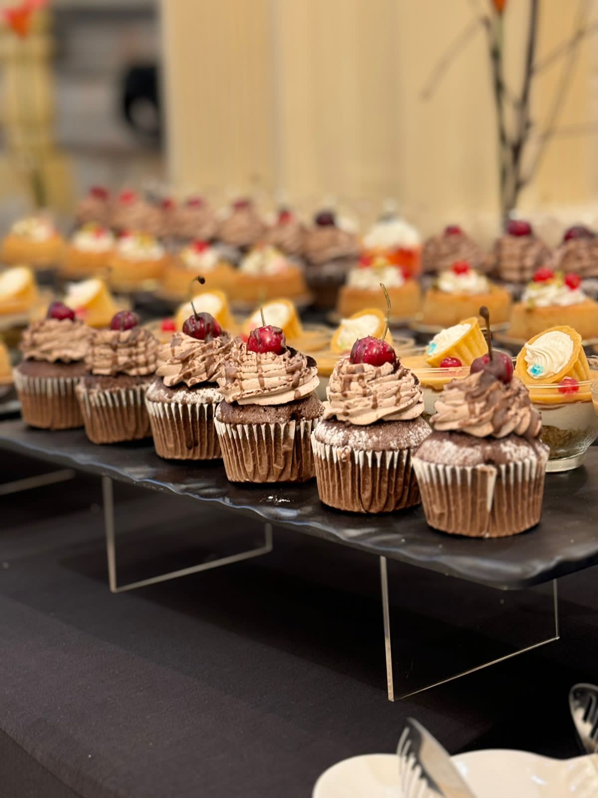 Cakes and Desserts Image